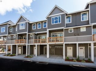 1064 NE 5th St #13, Gresham, OR 97030