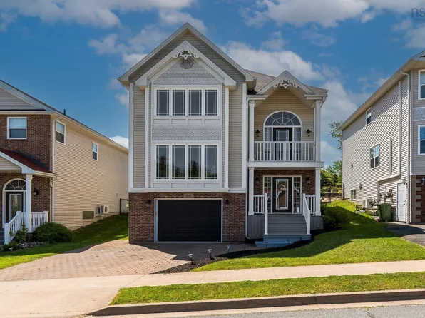 66 Cutter Dr, Halifax, NS B3M 4W5