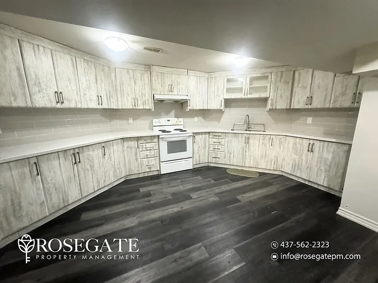 75 Parkside Dr #2 — Photo 3