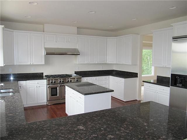 2nd image of 2849 Quartz Way