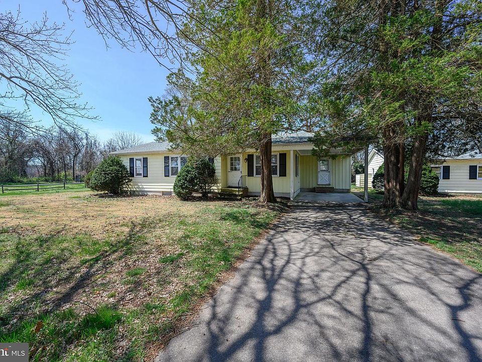 1st image of 107 Longfellow Dr