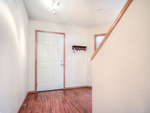 3rd image of 8922 Weiting Ave SE