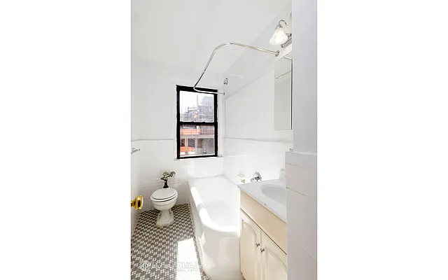 Rented by Douglas Elliman | media 7