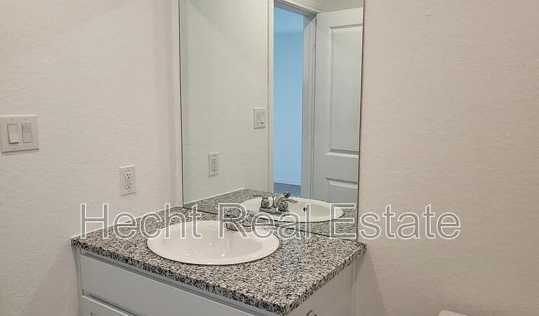 9137 Navarro Vis — Photo 11