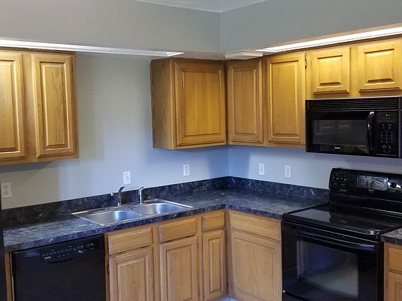 Kitchen - can add table for eat in kitchen