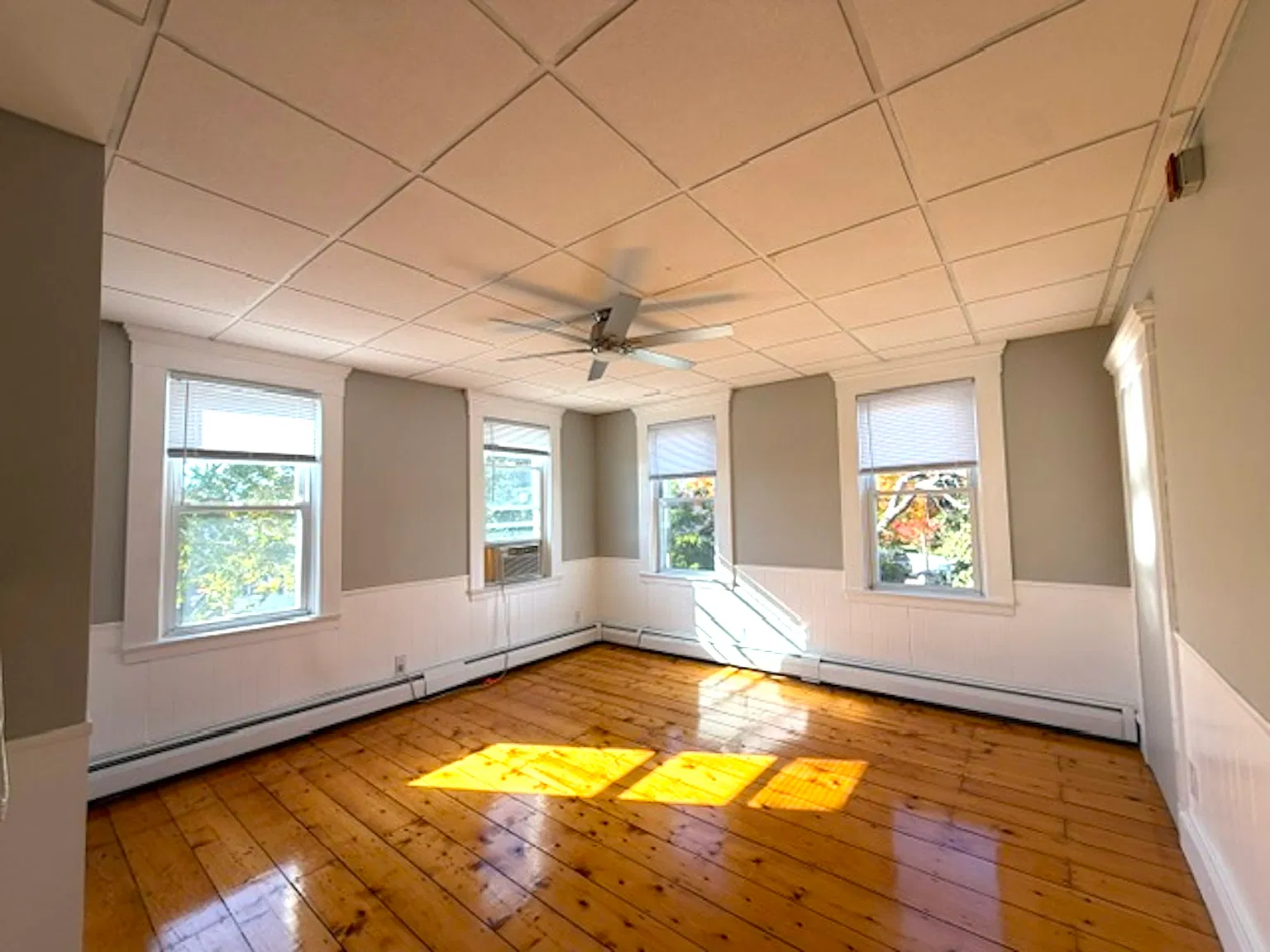 3 bed, 1368 sqft, $2,950 — Photo 3