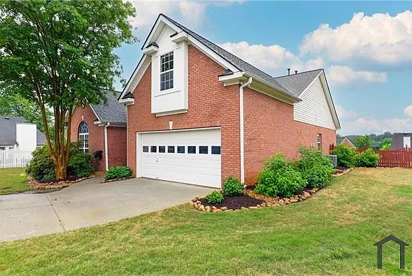 193 April Ridge Ln — Photo 2