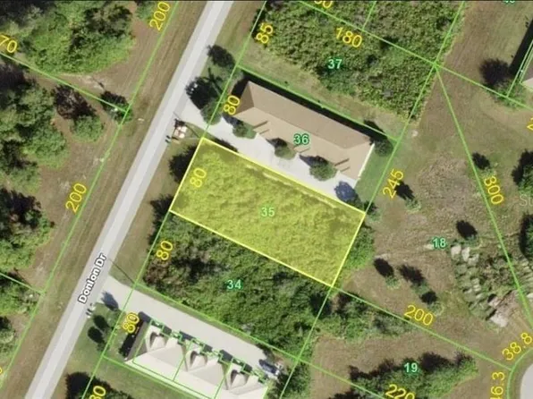 20 Donlon Dr #35, Rotonda West, FL 33947