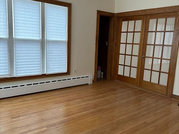 5th image of 1596 Richmond Ave