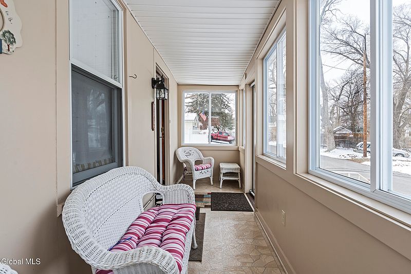 3rd image of 22 Heatherington Street