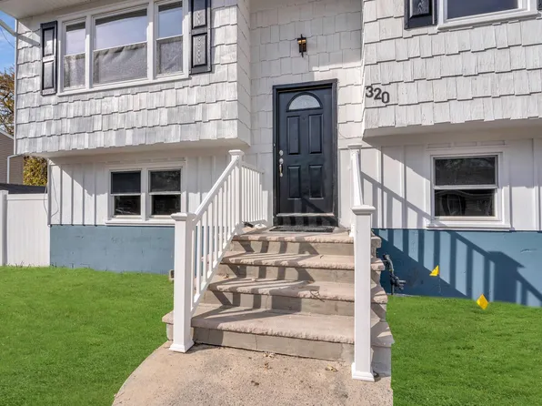320 Windward Ave, Beachwood, NJ 08722