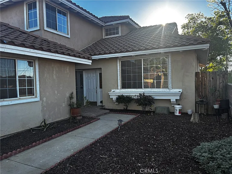 44559 Aspen St — Photo 2