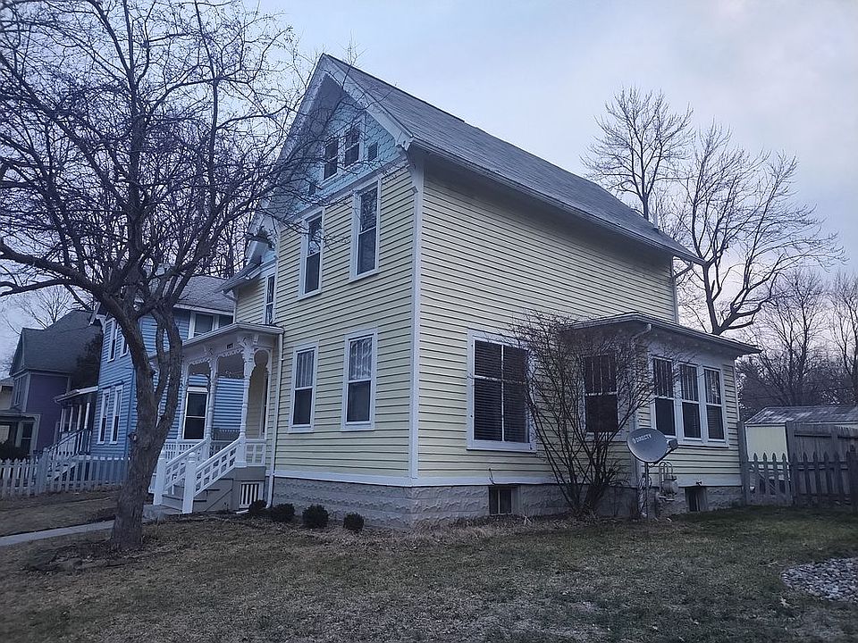 427 Dennis St, Adrian, MI 49221 Zillow