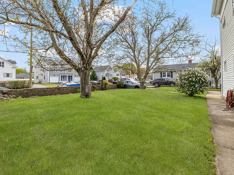 1561 Cranston St #1 — Photo 15