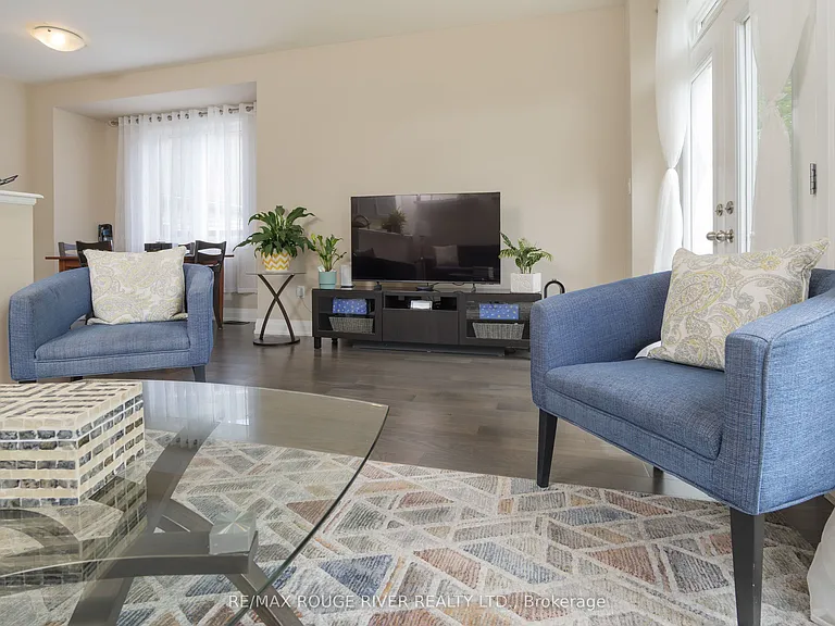 453 Mahogany Ct — Photo 5