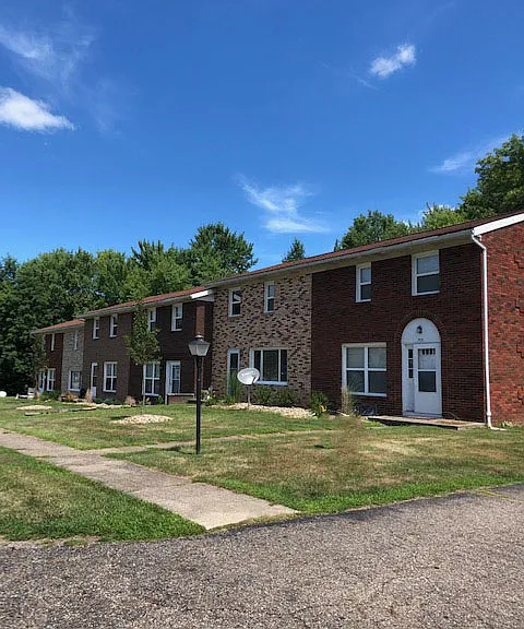 Woodgate North Apartments — Photo 1