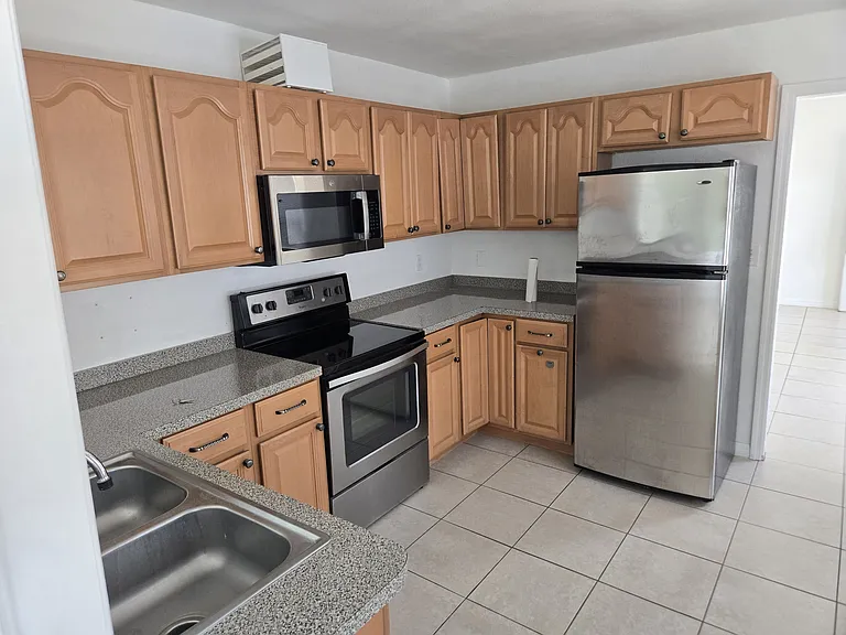 530 Freeport Ave N — Photo 3