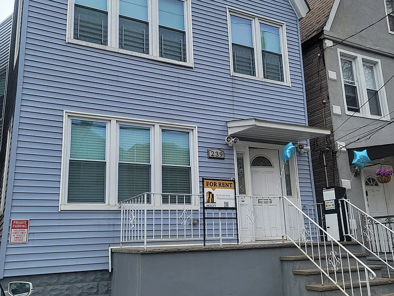 239 Grant Ave #1 — Photo 5