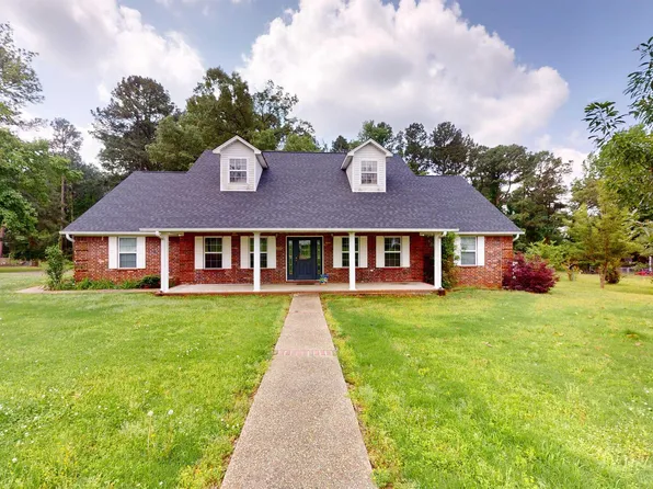 105 Long Meadow Dr, De Queen, AR 71832