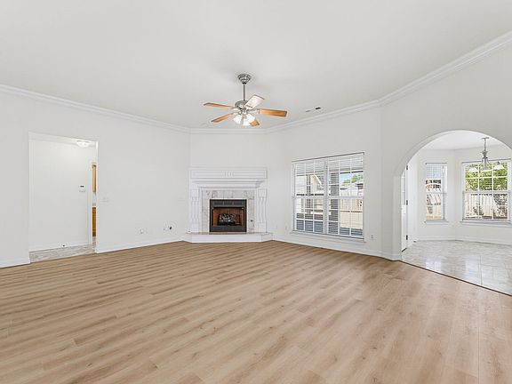5th image of 2034 Willow Ridge Ave