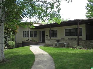 1700 S Cecelia St, Sioux City, IA 51106