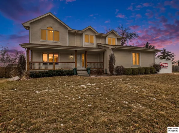 15131 Redwood St, Omaha, NE 68138