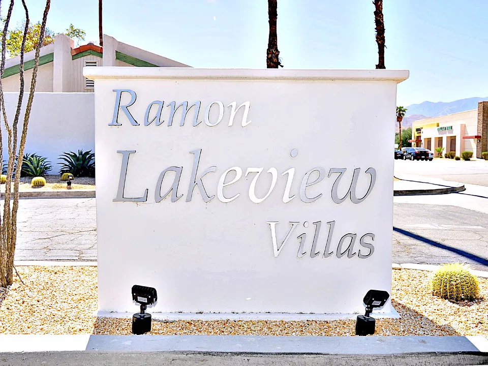 19 Lakeview Cir