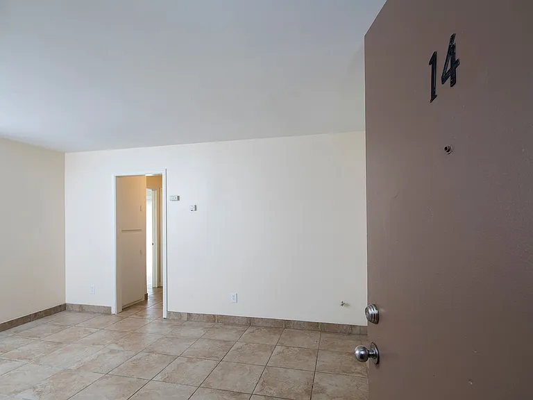 Lanai Village Apartments — Photo 5
