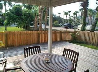 44 Coral St, Atlantic Beach, FL 32233