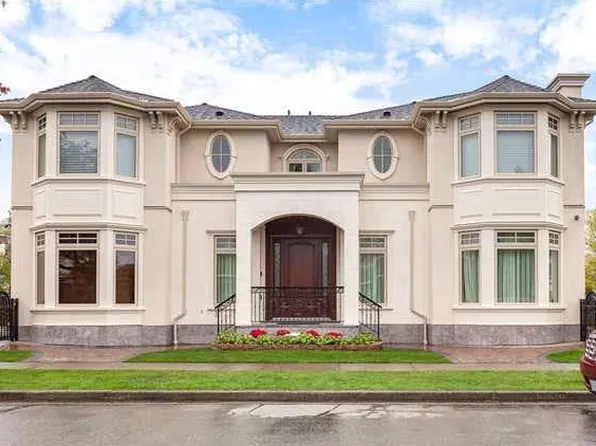 3439 Balaclava St, Vancouver, BC V6L 2S7