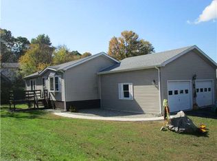 22 Connecticut Dr, Plainfield, CT 06374