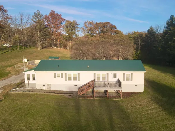 124 Little Pinnacle Rd, Bluefield, WV 24701