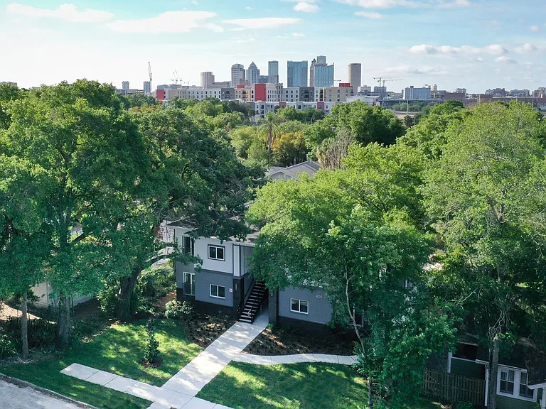 406 W Amelia Ave — Photo 31