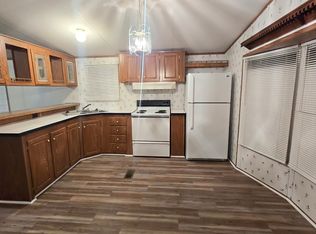 777 E Yerby St #18, Marshall, MO 65340