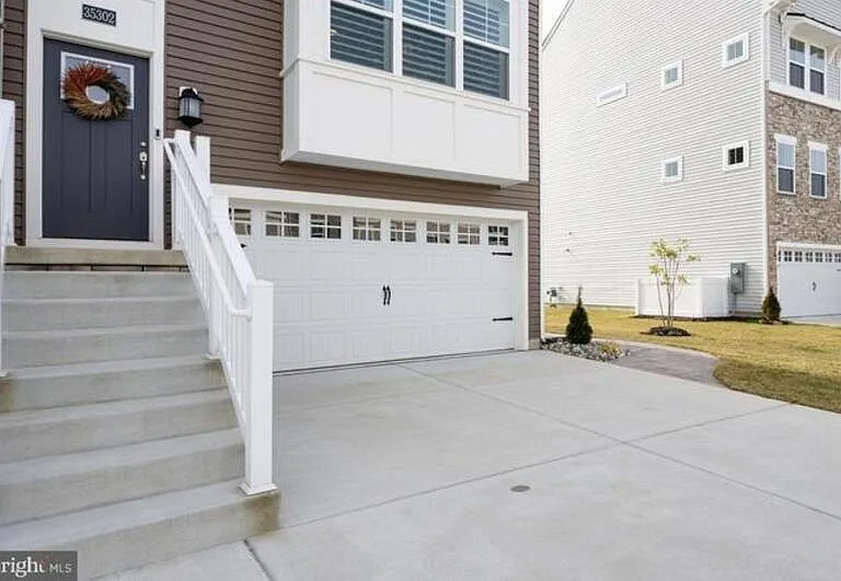 35302 Wright Way — Photo 2