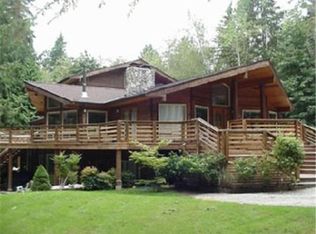 14661 Sivertson Rd NE, Bainbridge Island, WA 98110