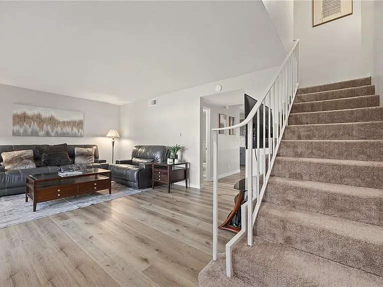 4990 Argyle Dr — Photo 5