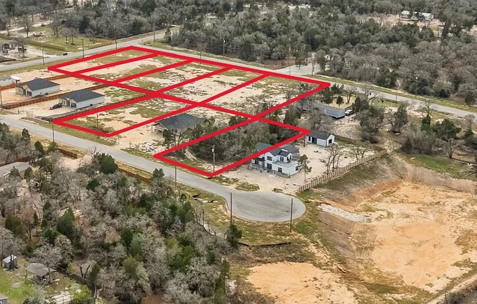 1st image of 131 Los Robles Rd