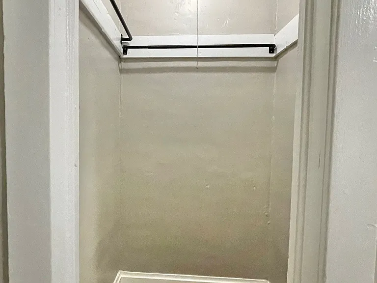 1453 S Clarkson St — Photo 6
