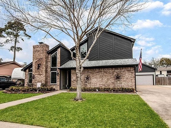 3rd image of 3806 Winter Haven Dr
