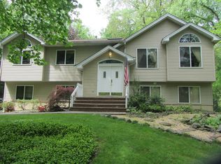 6 Eileen Ave, New City, NY 10956