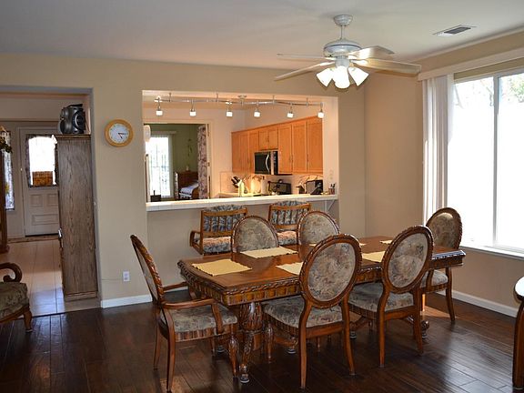 3rd image of 2201 Hampshire Dr