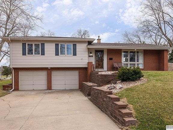 3rd image of 9605 Ruggles St