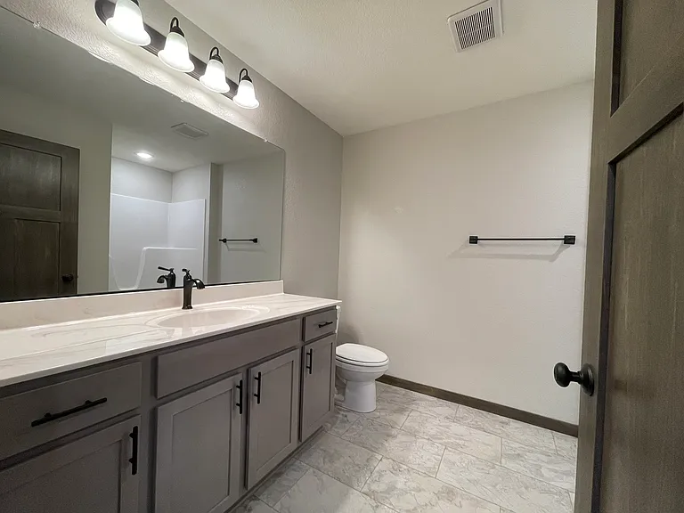 Gateway Place Apartments — Photo 74