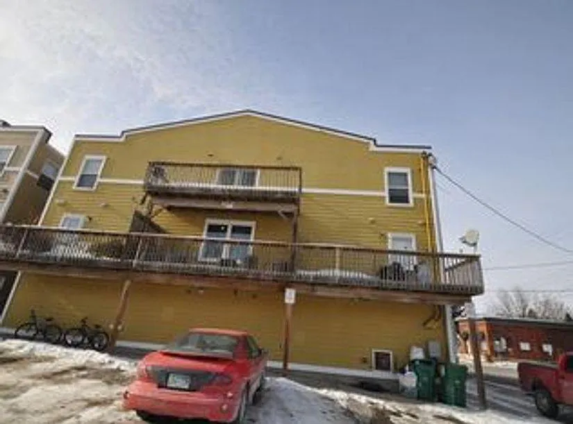 2 bed, 1.5 bath, 1000 sqft, $1,375 — Photo 2