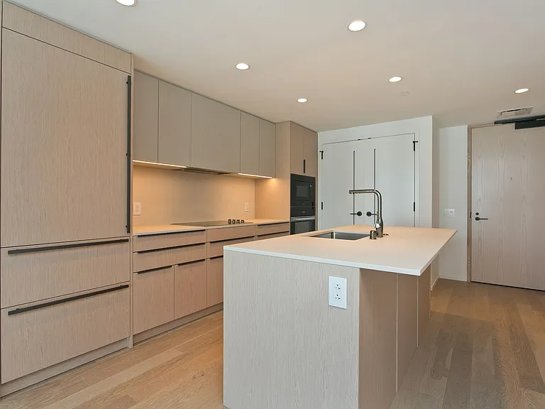 333 Ward Ave #3706 — Photo 6