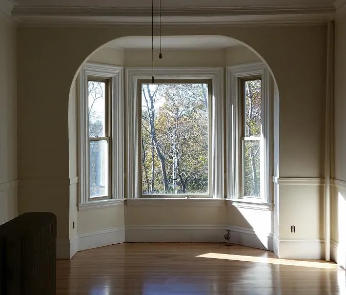 Living Room - unfurninshed