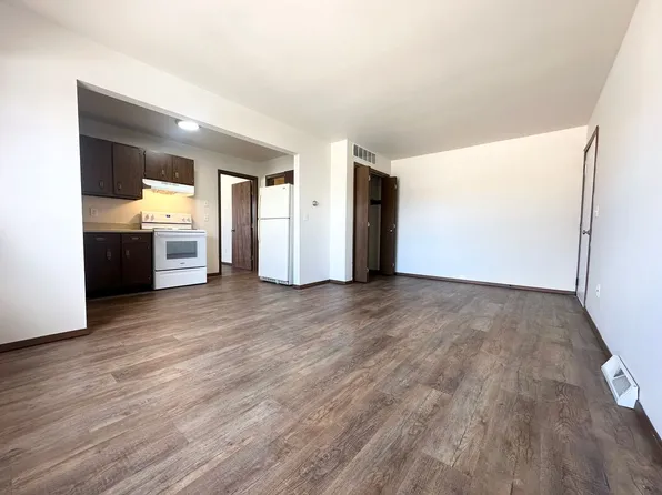 312 S Sawyer St, 312 S Sawyer St APT 6, Shawano, WI 54166