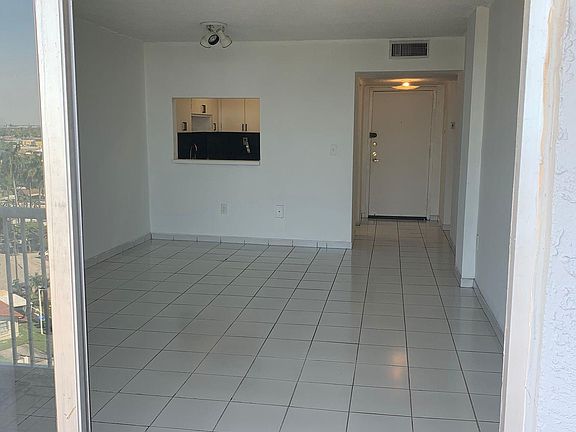 4th image of 1800 NW 24th Ave APT 1018