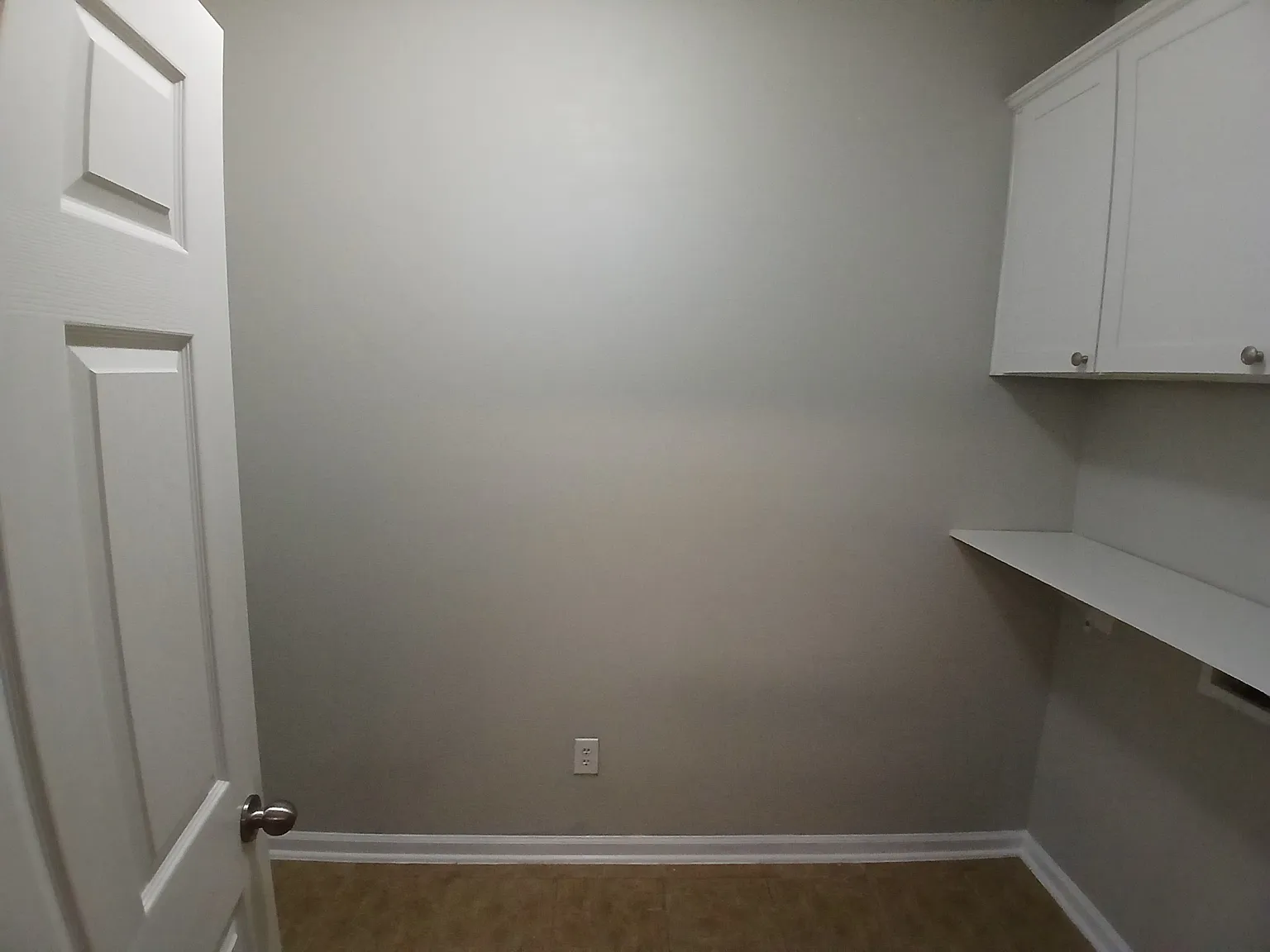 4 bed, 2710 sqft, $2,600 — Photo 4